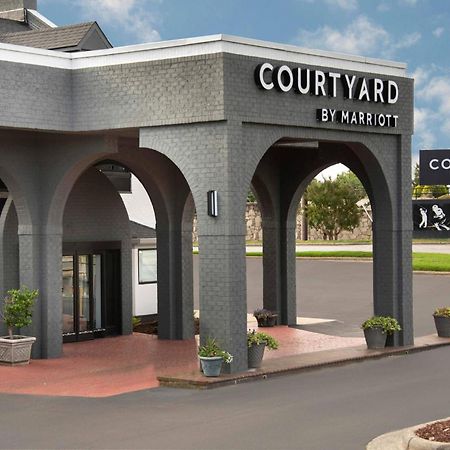 Courtyard Winston-Salem University Экстерьер фото